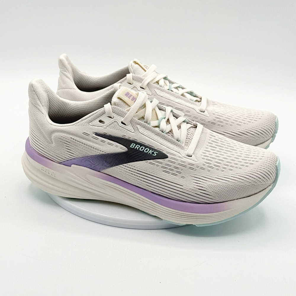 Brooks Revel 8 Running Shoes / Size 7 Womens / Coconut Purple Rose NEW